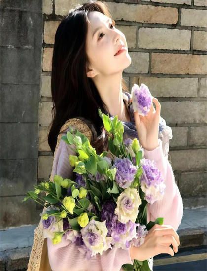 探索E！NEWS2017的奥秘：隐藏细节与深层意义